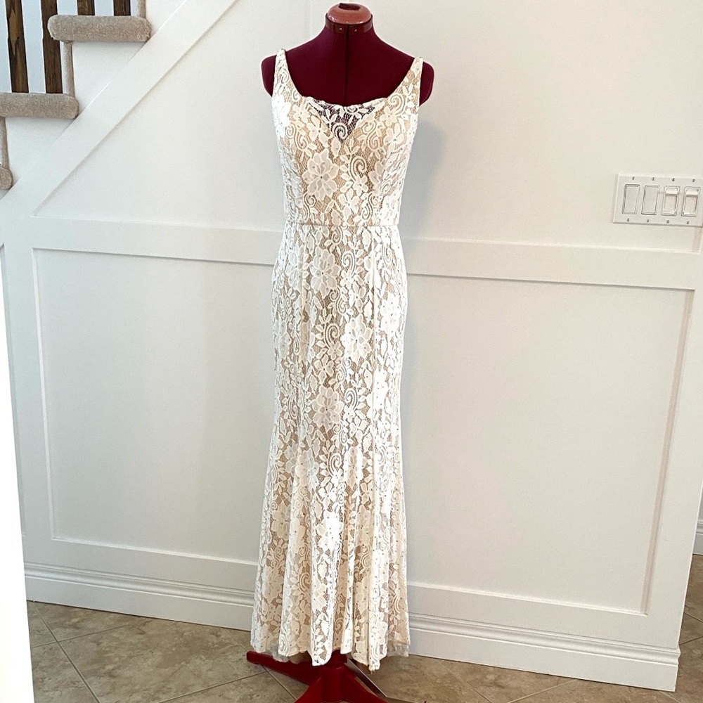 Jolene Lace Wedding / Reception Dress Gown Size 12